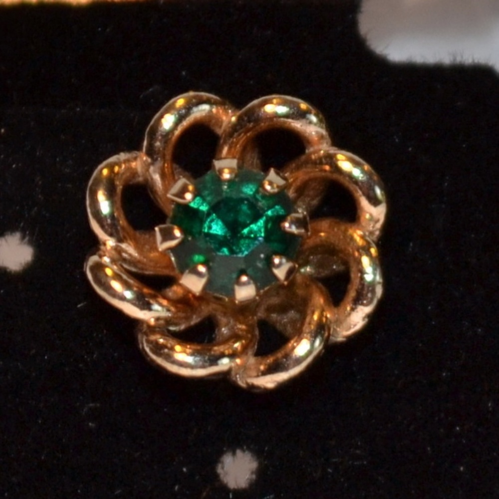 Emerald Green Crystals in a Flower Earrings - *Free with purchase